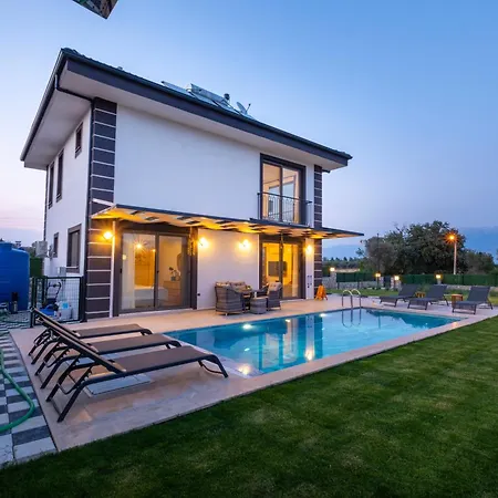 Villa Villaada'da Esen (Fethiye)