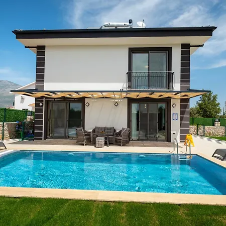 Villa Villaada'da Esen (Fethiye)